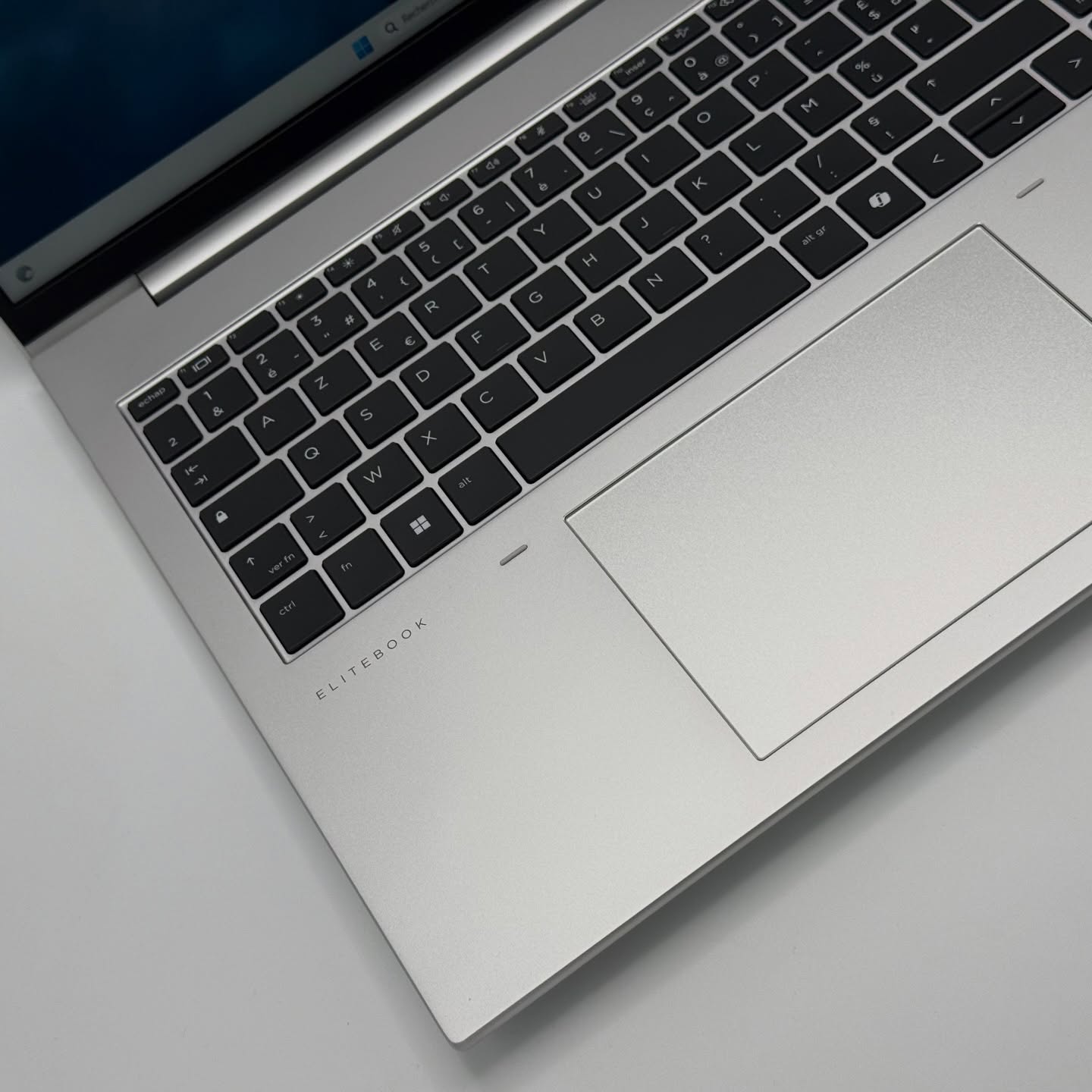 HP ELITEBOOK 860 G11 – Ultra 5 125U – 16” FHD+ – État Neuf – Image 8