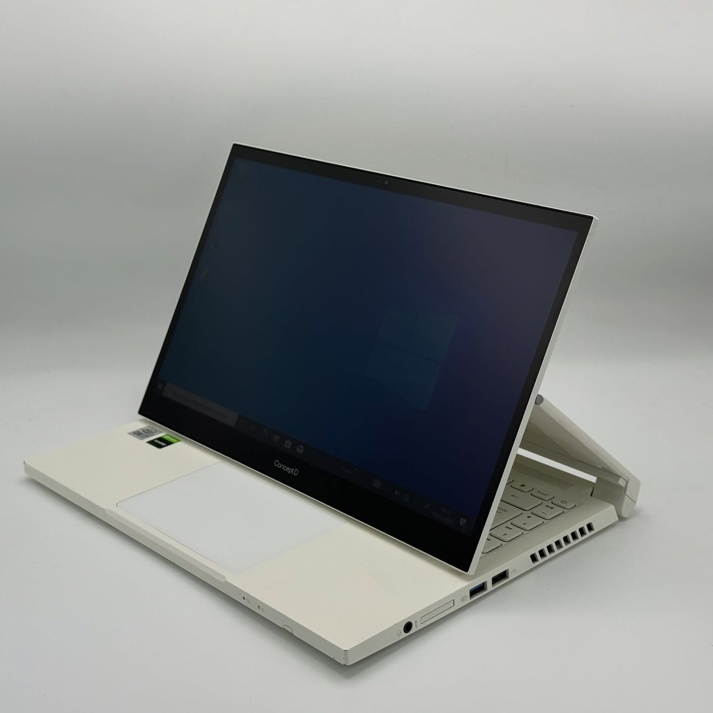 Acer Concept CC14-72P – i7-10750H / 16 Go DDR4 / 512 Go SSD NVMe / Quadro T1000 4 Go + Intel UHD + écran tactile 14” Avec Stylet – Image 4