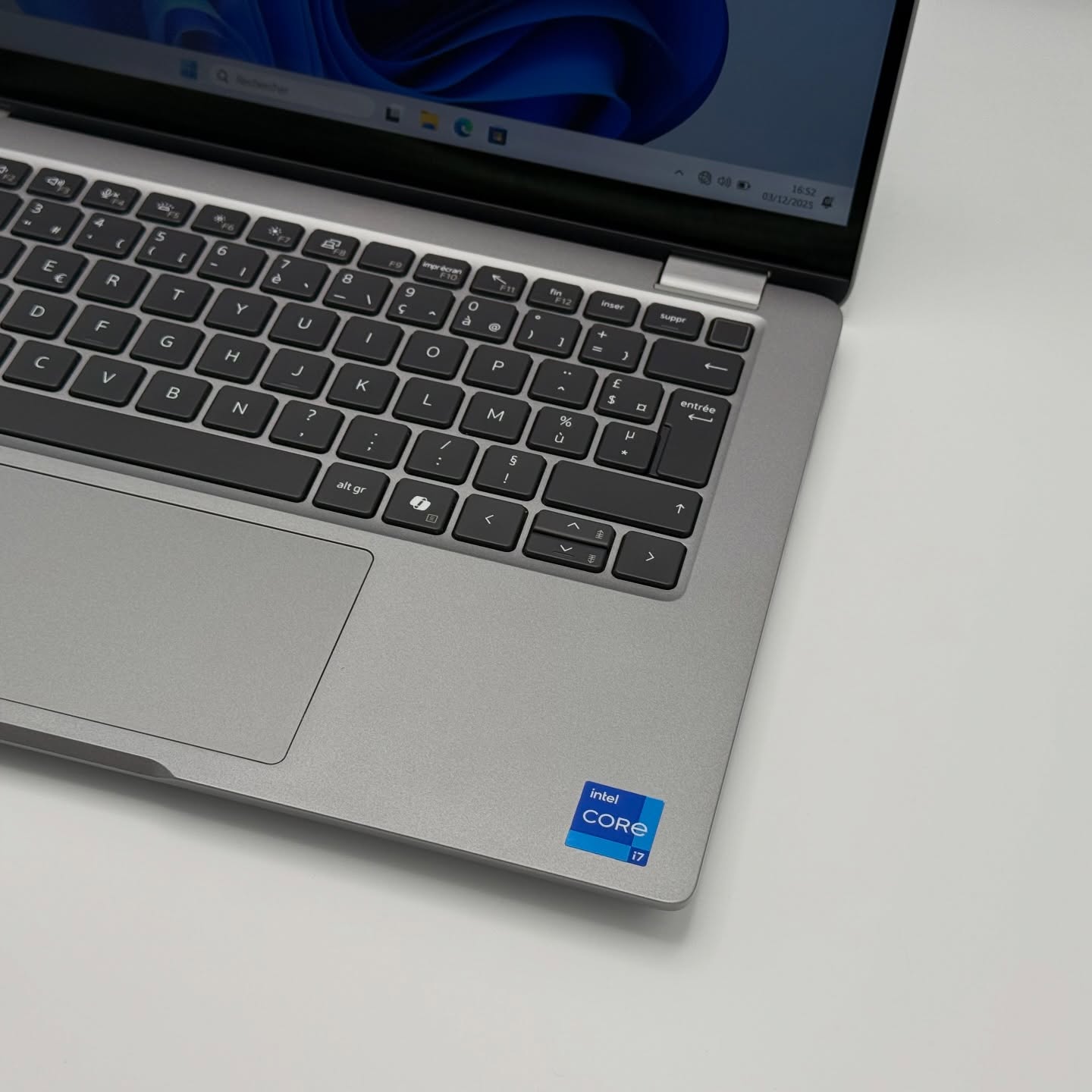 Dell Latitude 5350 x360 – i7-1365U / 32Go DDR5 / 512Go SSD / 13.3″ FHD Tactile – Image 8