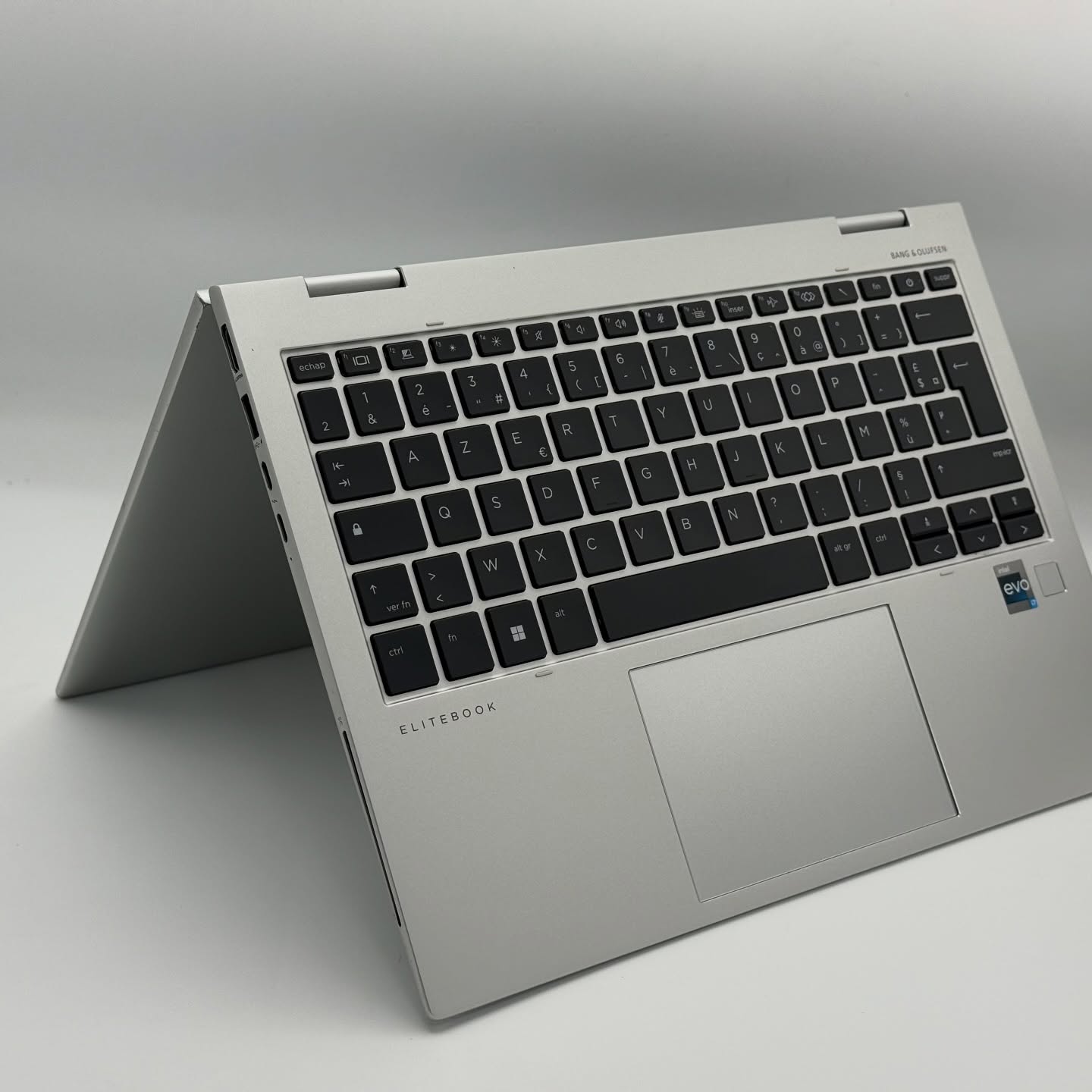 HP EliteBook 830 G10 x360 – i7-1365U / 32Go DDR5 / 512Go SSD / 13.3″ FHD+ Tactile – Image 8