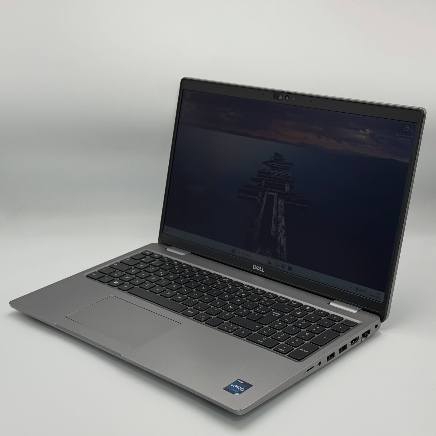 Dell Latitude 5540 – i5-1345U / 16Go DDR4 / 256Go SSD / 15.6″ FHD Tactile – Image 2