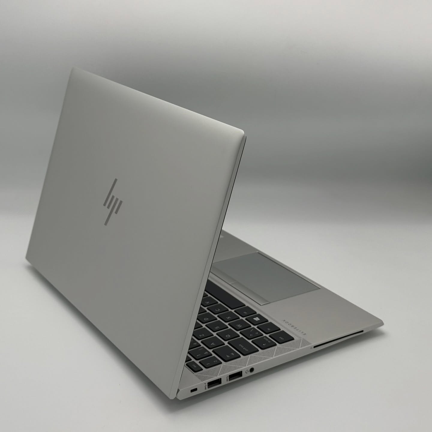 HP EliteBook 840 G8 – i5-1145G7 / 16Go DDR4 / 512Go SSD / 14″ FHD – Image 6