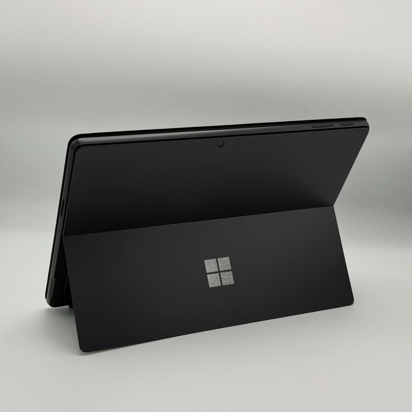 Microsoft Surface Pro 9 – i5-1245U / 16Go DDR5 / 256Go SSD / 13″ Tactile – Image 5