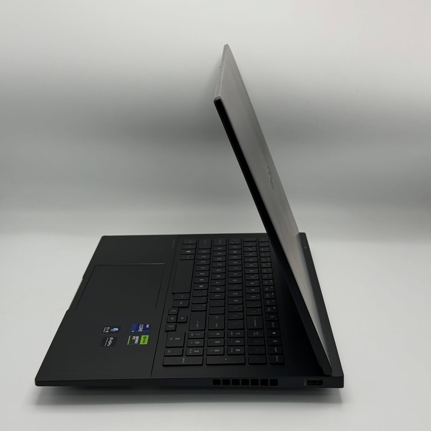 HP OMEN 16 – i9-13900HX / 16Go DDR5 / 1To SSD / RTX 4060 / 16″ QHD 240Hz – Image 3