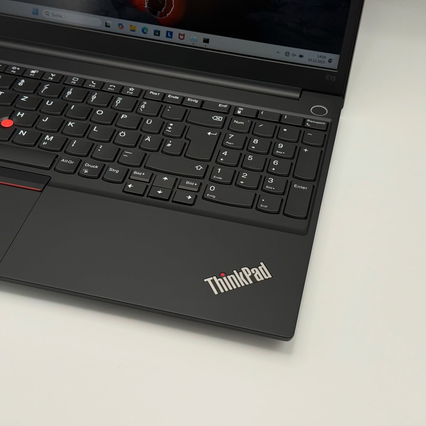 Lenovo ThinkPad E15 – Ryzen 5 4500U / 16Go / 512Go SSD / 15.6″ FHD – Image 9