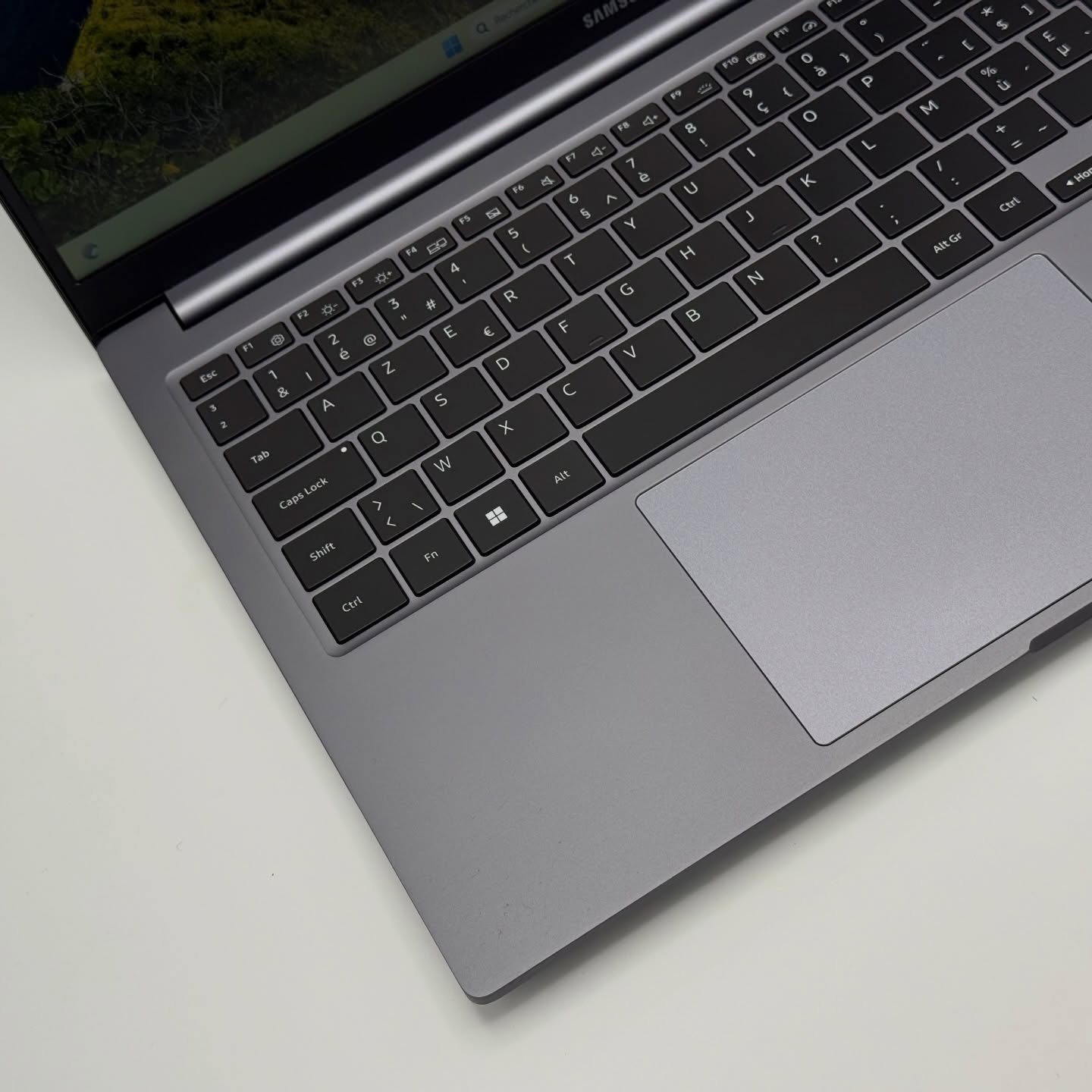 Samsung Galaxy Book 4 – i5-1335U / 8Go DDR4X / 512Go SSD / 15.6″ FHD – Image 8