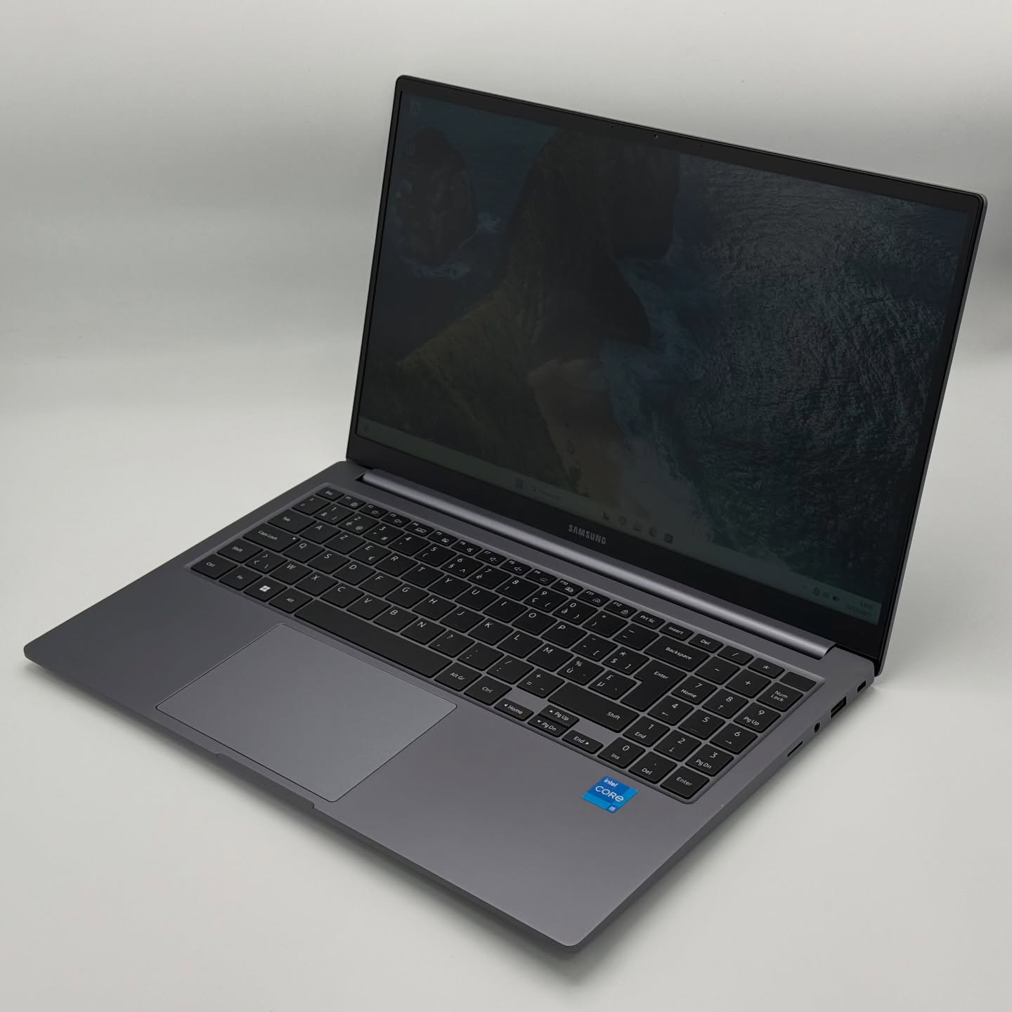 Samsung Galaxy Book 4 – i5-1335U / 8Go DDR4X / 512Go SSD / 15.6″ FHD – Image 2