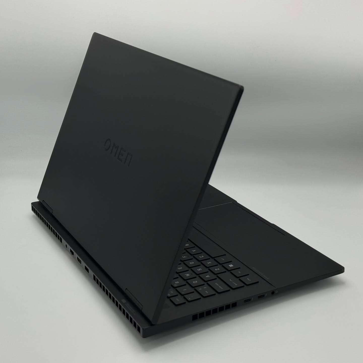 HP OMEN 16 – i9-13900HX / 16Go DDR5 / 1To SSD / RTX 4060 / 16″ QHD 240Hz – Image 6