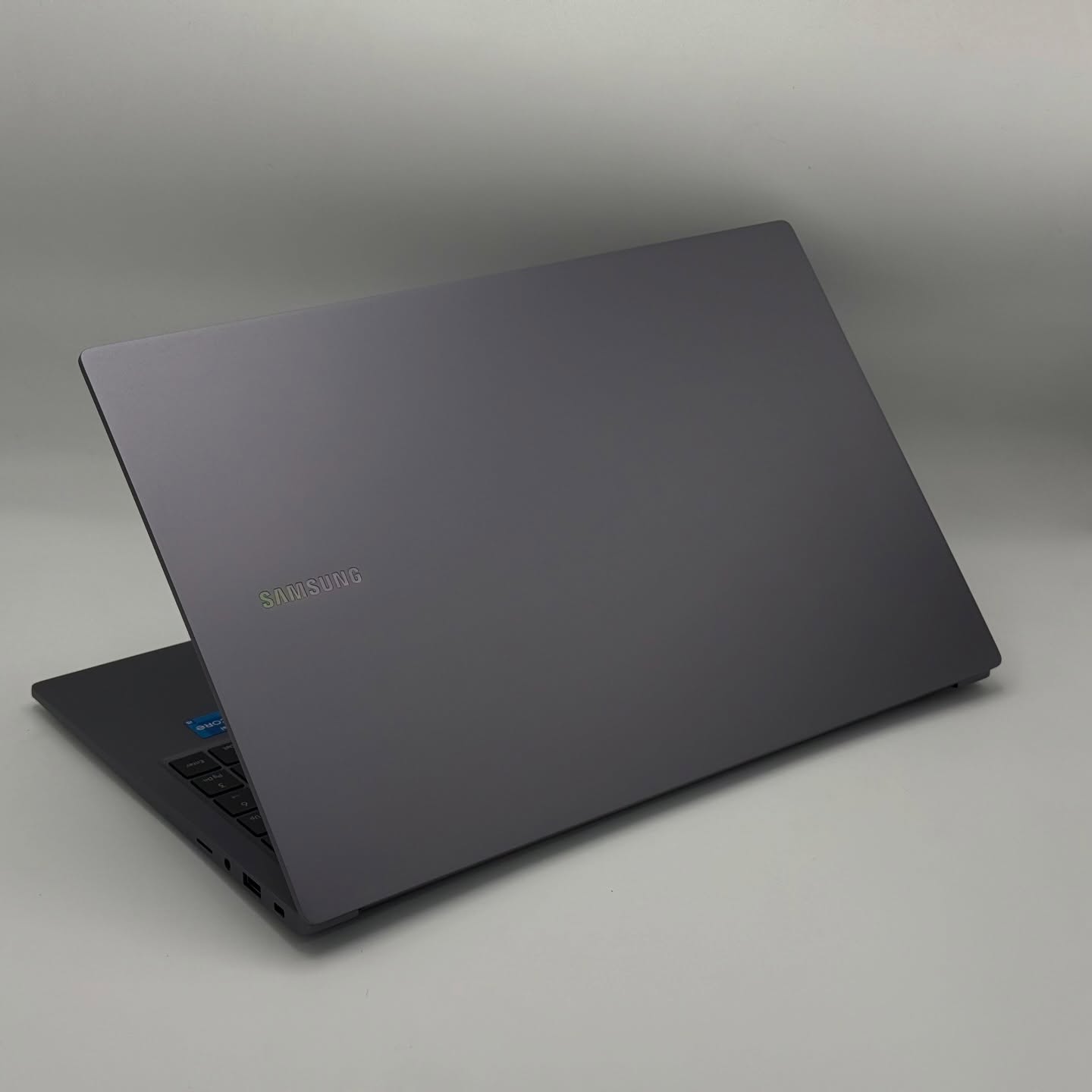 Samsung Galaxy Book 4 – i5-1335U / 8Go DDR4X / 512Go SSD / 15.6″ FHD – Image 4