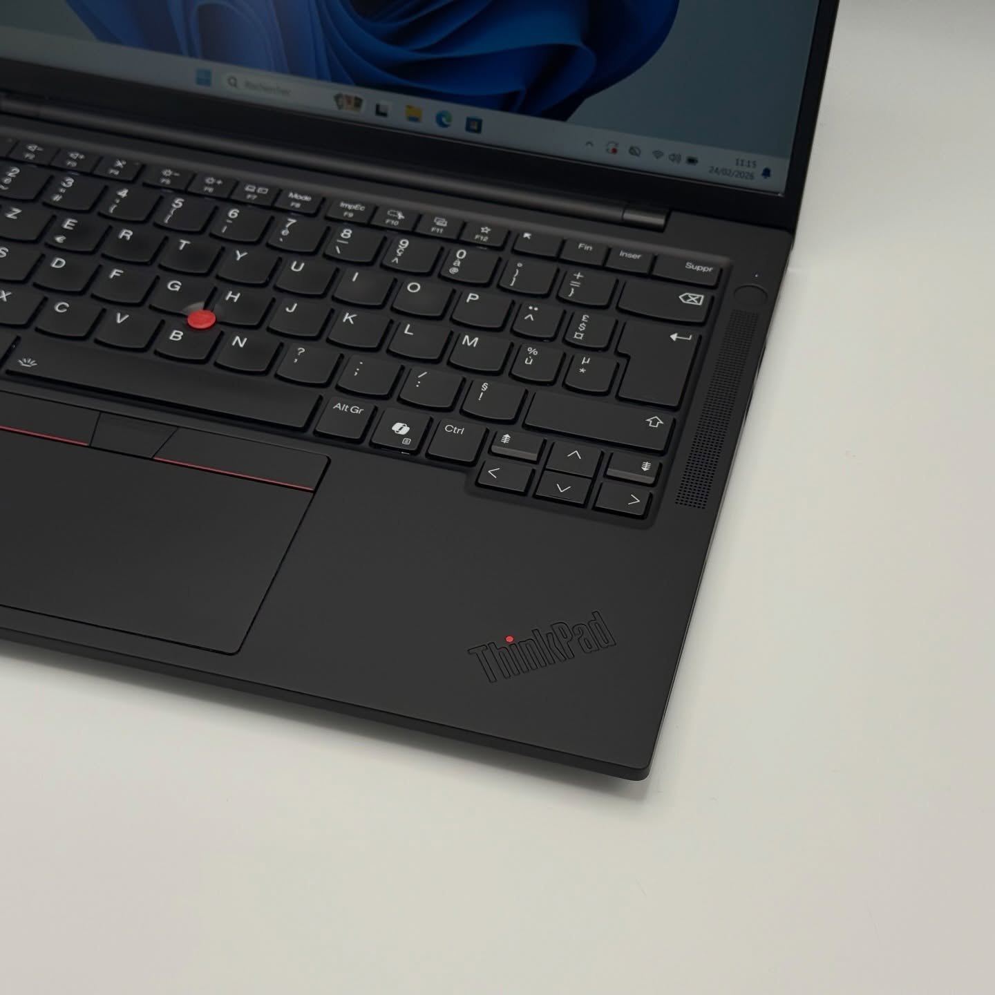 Lenovo ThinkPad T14s Gen 5 – Intel Core Ultra 5 125U / 16 Go DDR5 / 14″ FHD+ – Image 9