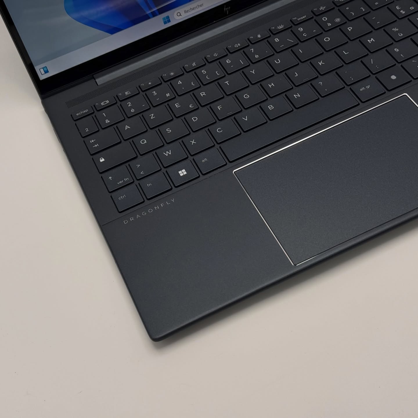 HP Elite Dragonfly G4 – i7-1365U / 32 Go / 512 Go SSD / 13.5″ Tactile – Image 8