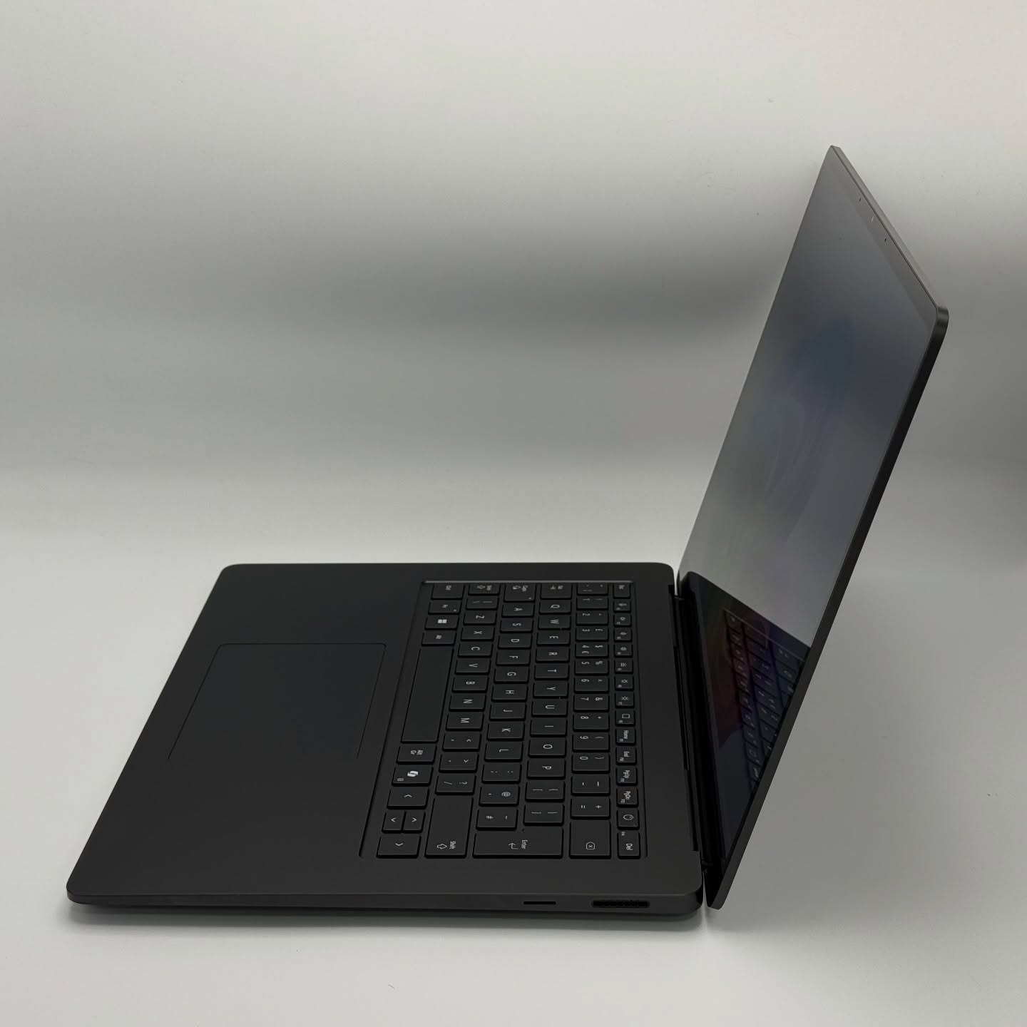 Surface Laptop 7th Edition – Snapdragon X Elite / 32 Go / 1 To SSD / 15″ OLED – Image 3